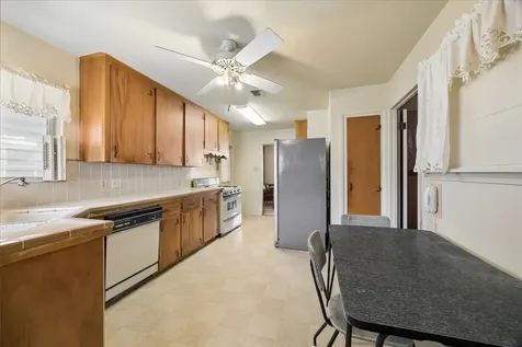 6131 Birdwood Road Houston TX 77074
