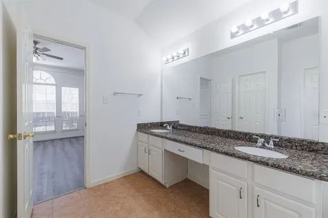 15022 Sapling Oak Court Houston TX 77082