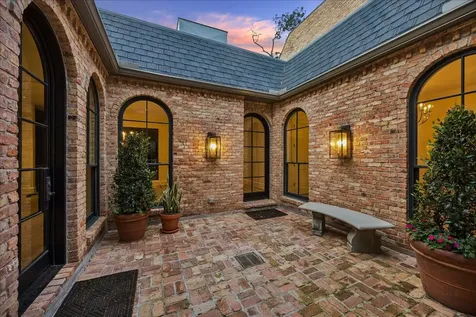 5731 Indian Circle Houston TX 77057