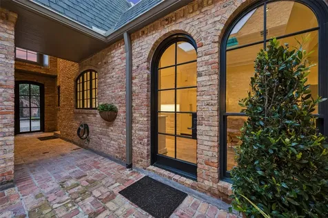 5731 Indian Circle Houston TX 77057