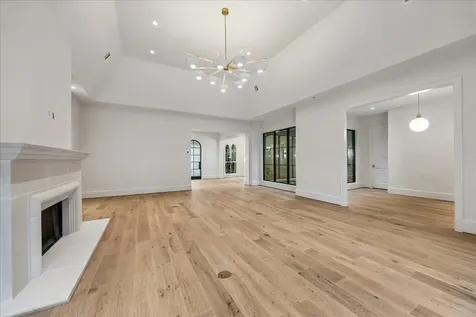 5731 Indian Circle Houston TX 77057