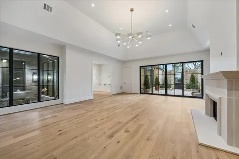 5731 Indian Circle Houston TX 77057