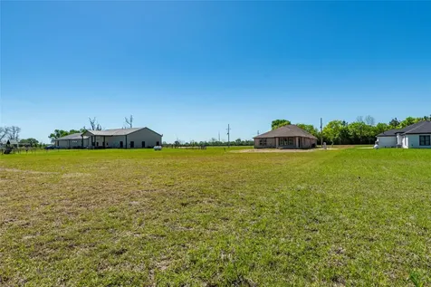 9785 Fm 686 Dayton TX 77535