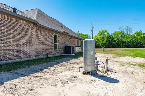 9785 Fm 686 Dayton TX 77535