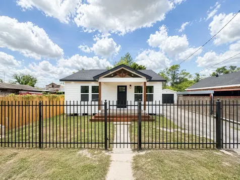 7110 San Angelo Street Houston TX 77020