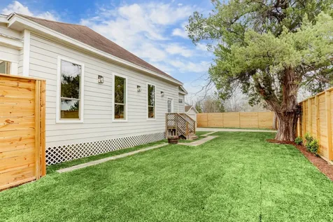2721 Engelke Street Houston TX 77003