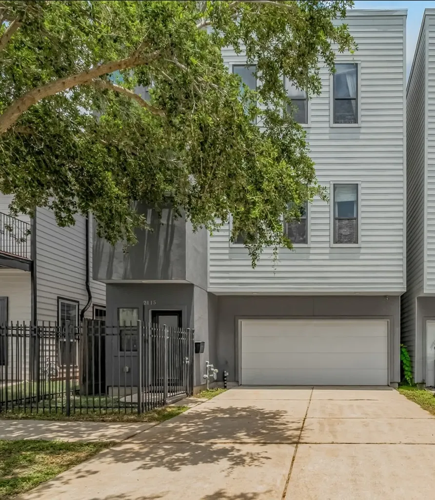 2115 Hadley Street Houston TX 77003