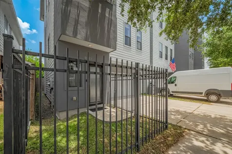 2115 Hadley Street Houston TX 77003