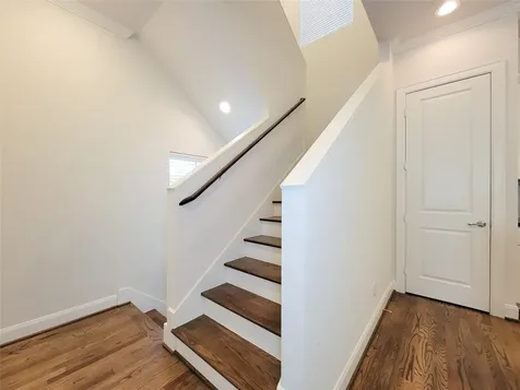 12 Hermann Park Court Houston TX 77021