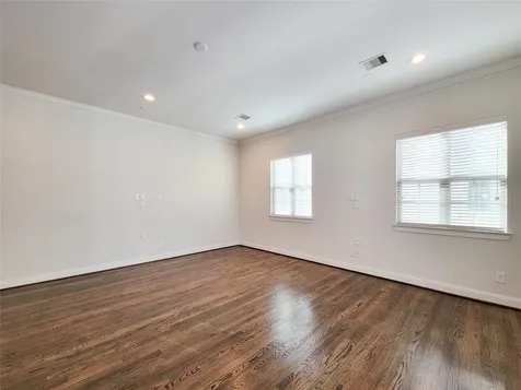 12 Hermann Park Court Houston TX 77021