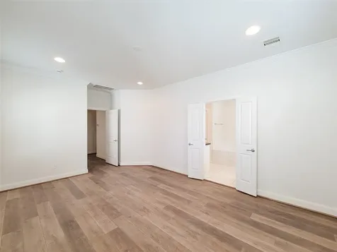 12 Hermann Park Court Houston TX 77021