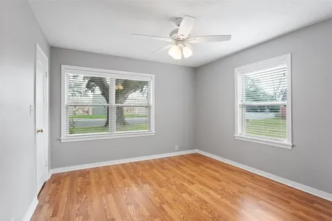 302 S Hardie Street Alvin TX 77511