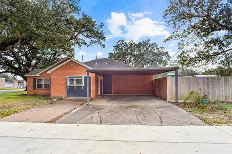 302 S Hardie Street Alvin TX 77511