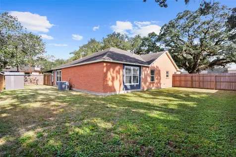 302 S Hardie Street Alvin TX 77511