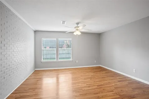 302 S Hardie Street Alvin TX 77511