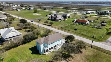 805 Nelson Avenue Port Bolivar TX 77650