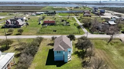 805 Nelson Avenue Port Bolivar TX 77650