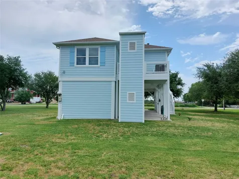 805 Nelson Avenue Port Bolivar TX 77650