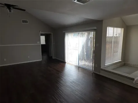 6303 Gladewell Drive Houston TX 77072