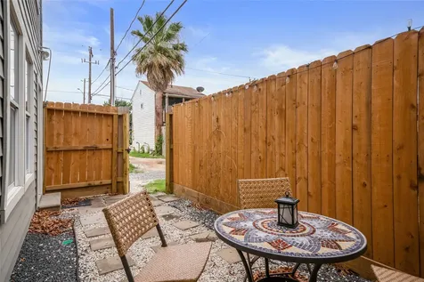 1105 Tulane Street B Houston TX 77008