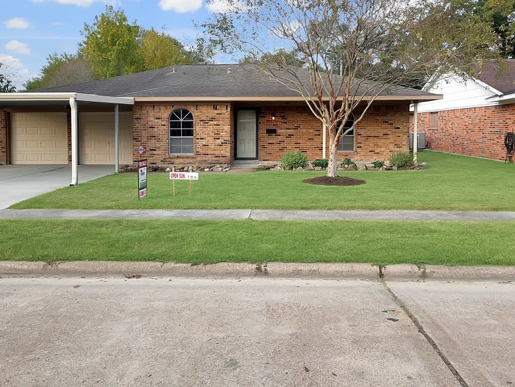 817 N Kaufman Drive Deer Park TX 77536