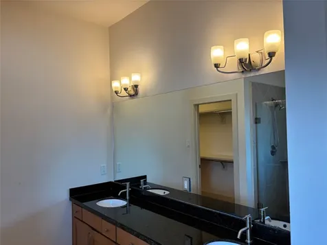 1510 W 26th Street F Houston TX 77008