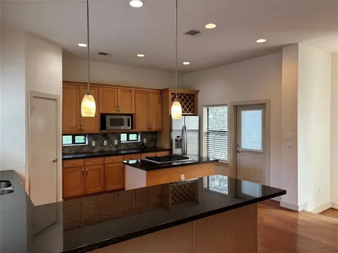 1510 W 26th Street F Houston TX 77008