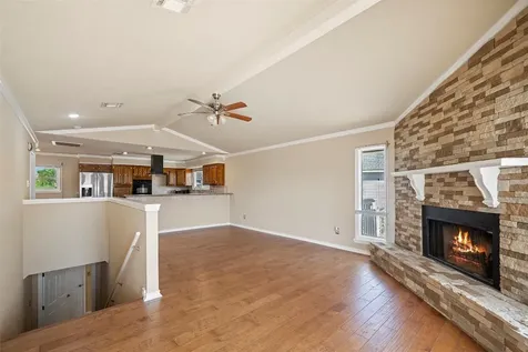 1303 Coral Way Tiki Island TX 77554