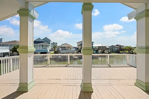 1303 Coral Way Tiki Island TX 77554