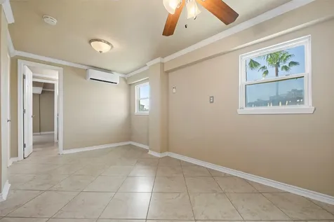 1303 Coral Way Tiki Island TX 77554