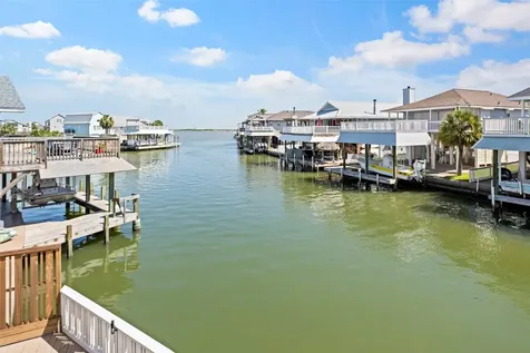 1303 Coral Way Tiki Island TX 77554