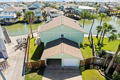 1303 Coral Way Tiki Island TX 77554