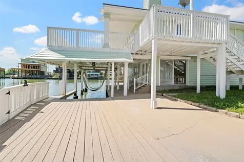 1303 Coral Way Tiki Island TX 77554