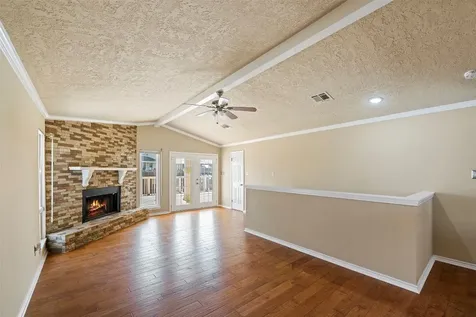 1303 Coral Way Tiki Island TX 77554