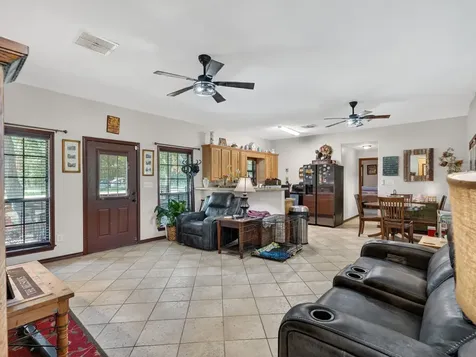 285 Mini Lane Livingston TX 77351