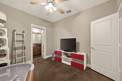 1510 Crockett Street B Houston TX 77007