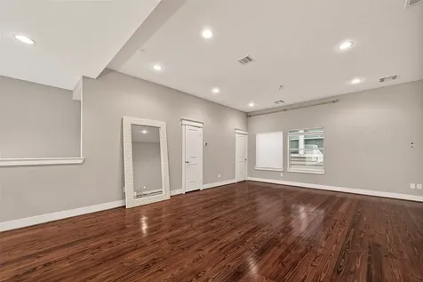 1510 Crockett Street B Houston TX 77007