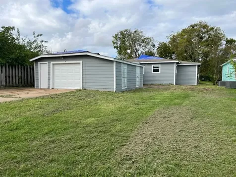 1507 W 5th Street Freeport TX 77541