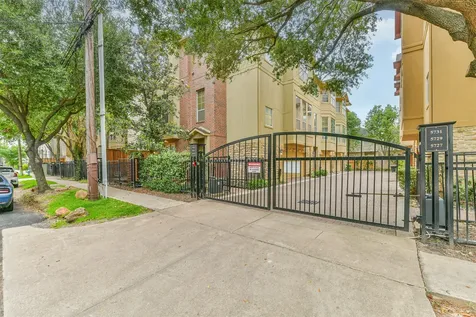 5723 Kansas Street Houston TX 77007