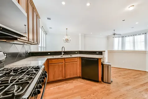 5723 Kansas Street Houston TX 77007