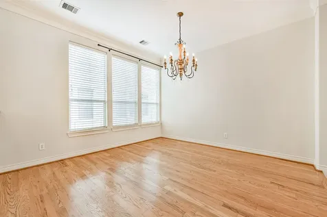 5723 Kansas Street Houston TX 77007