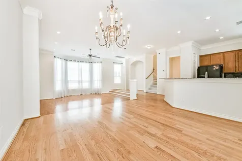5723 Kansas Street Houston TX 77007