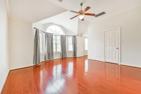 5723 Kansas Street Houston TX 77007