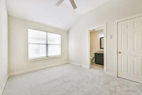 5723 Kansas Street Houston TX 77007