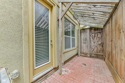 5723 Kansas Street Houston TX 77007