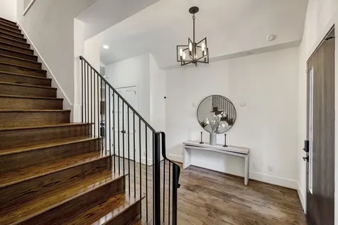 4704 Willow Street Bellaire TX 77401