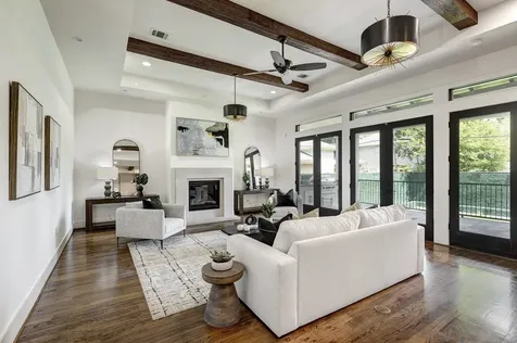4704 Willow Street Bellaire TX 77401