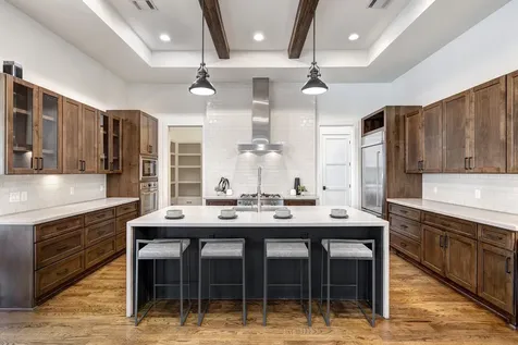 4704 Willow Street Bellaire TX 77401