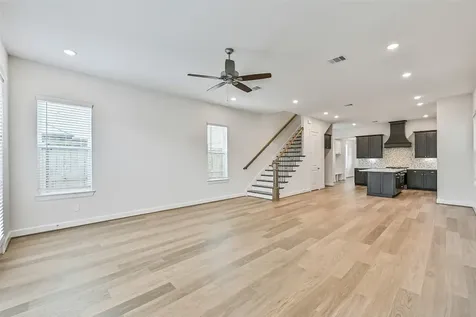 2523 S Houston Avenue Pearland TX 77581