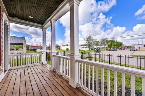 2523 S Houston Avenue Pearland TX 77581